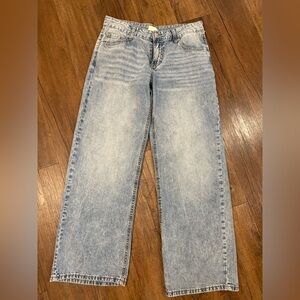 Simple Society, size 5, light wash, super comfy, wide leg, worn couple times.